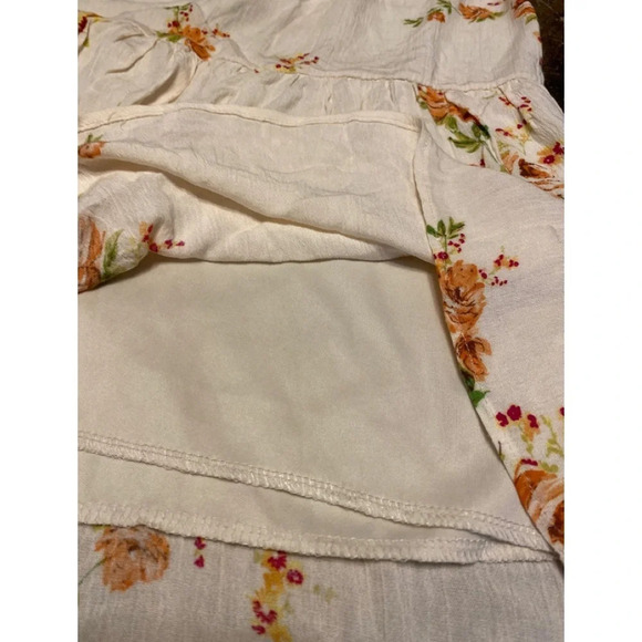 NWT Peach Royal Floral Short Romper - Picture 6 of 10